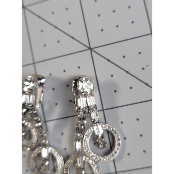 Vintage Art Deco Style Rhinestone Dangle Clip On Earrings - Picture 5 of 6